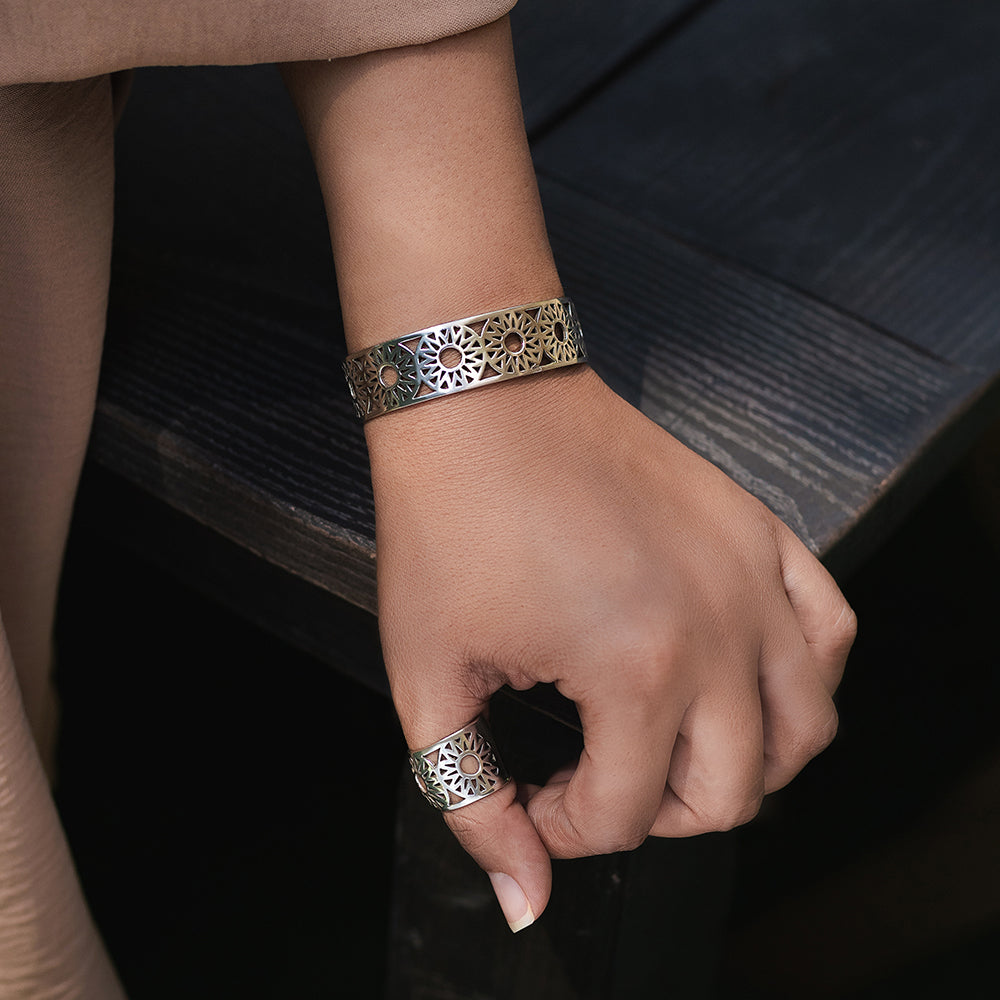 Sun Wide Bangle